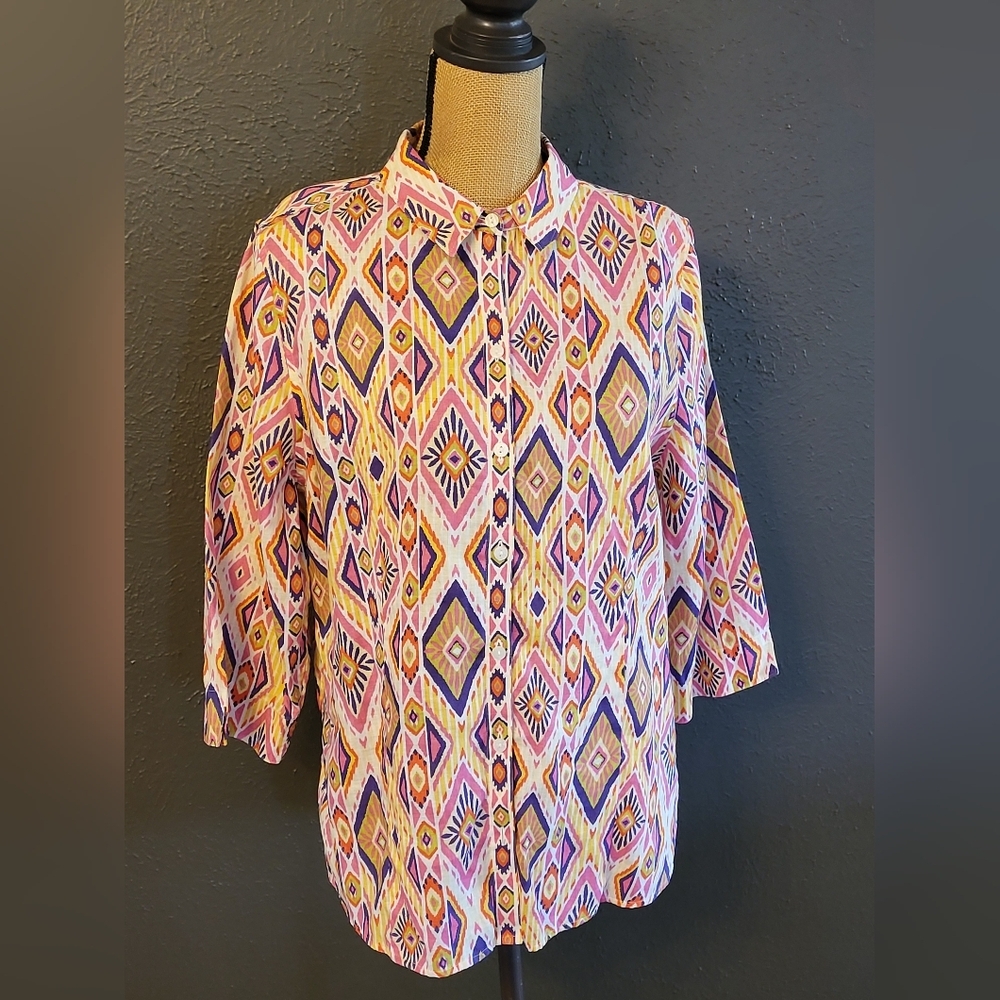 Chicos Size 2 (Large) Linen Button-up Blouse Pink/Green Geometric Design